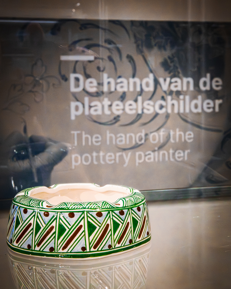 asbak, plateel, Museum Gouda